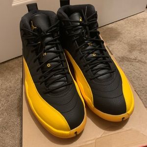 🚨sold🚨jordan 12 university gold